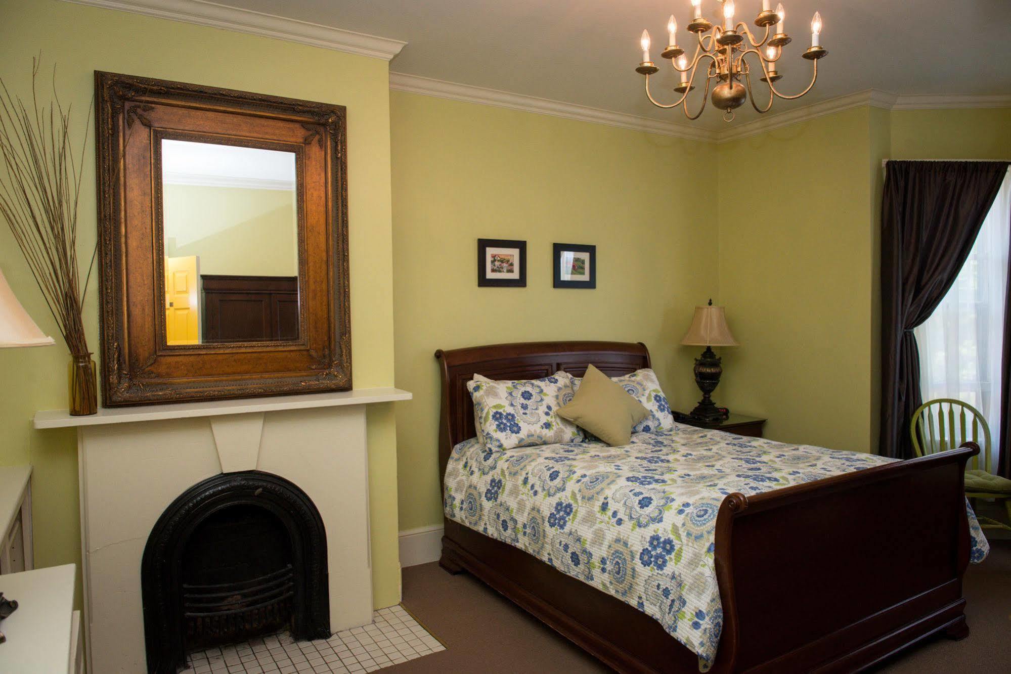 The Elizabeth Manor Guesthouse St. John's Esterno foto